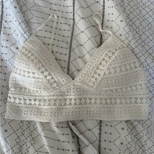 Listiele Lace Bralette in Cream